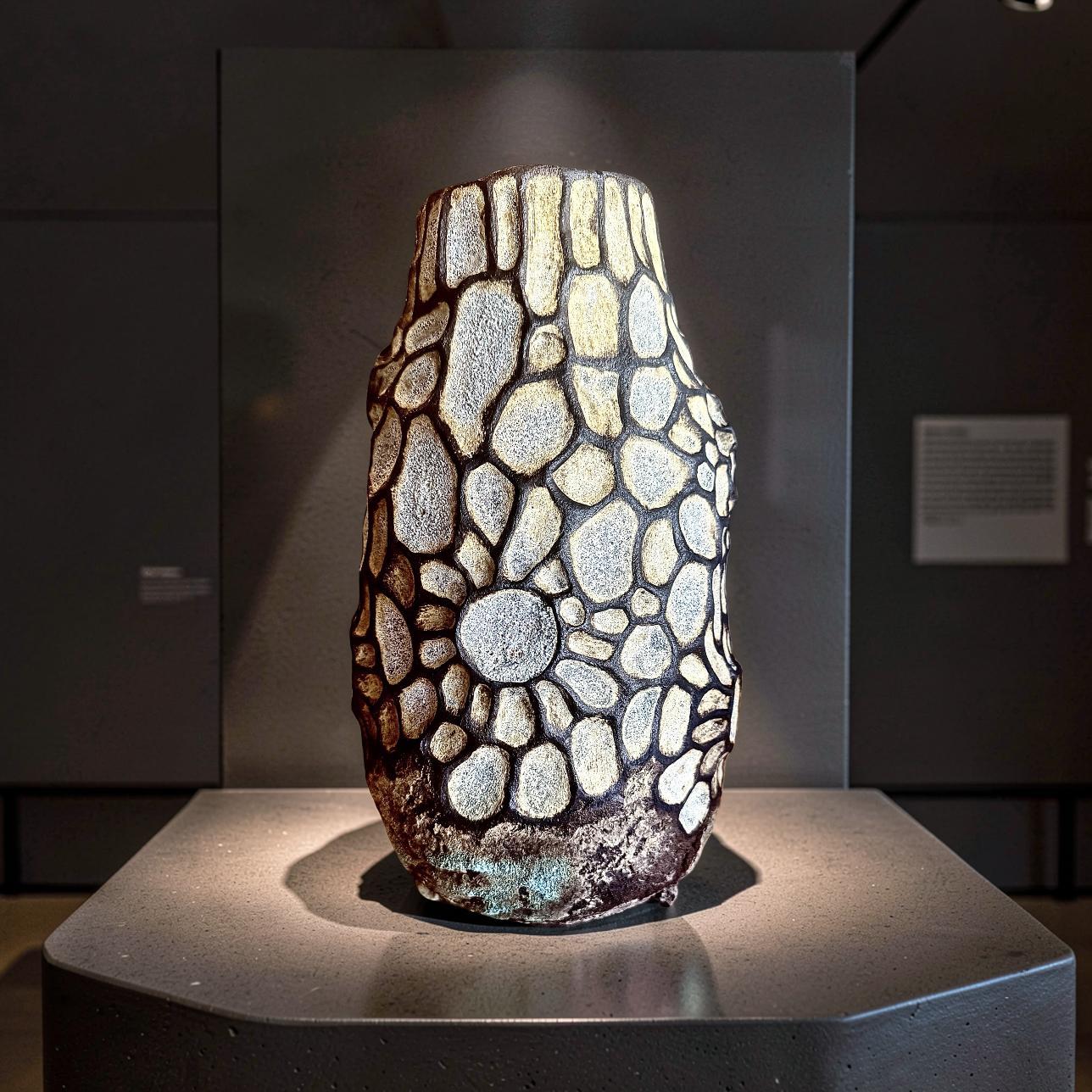 Handcrafted Ceramic Vase – Wabi-Sabi Stone Texture, Geometric Pattern Ambient