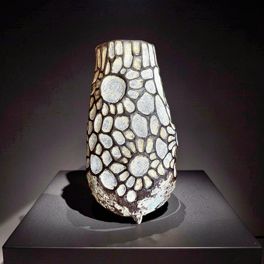 Handcrafted Ceramic Vase – Wabi-Sabi Stone Texture, Geometric Pattern Ambient