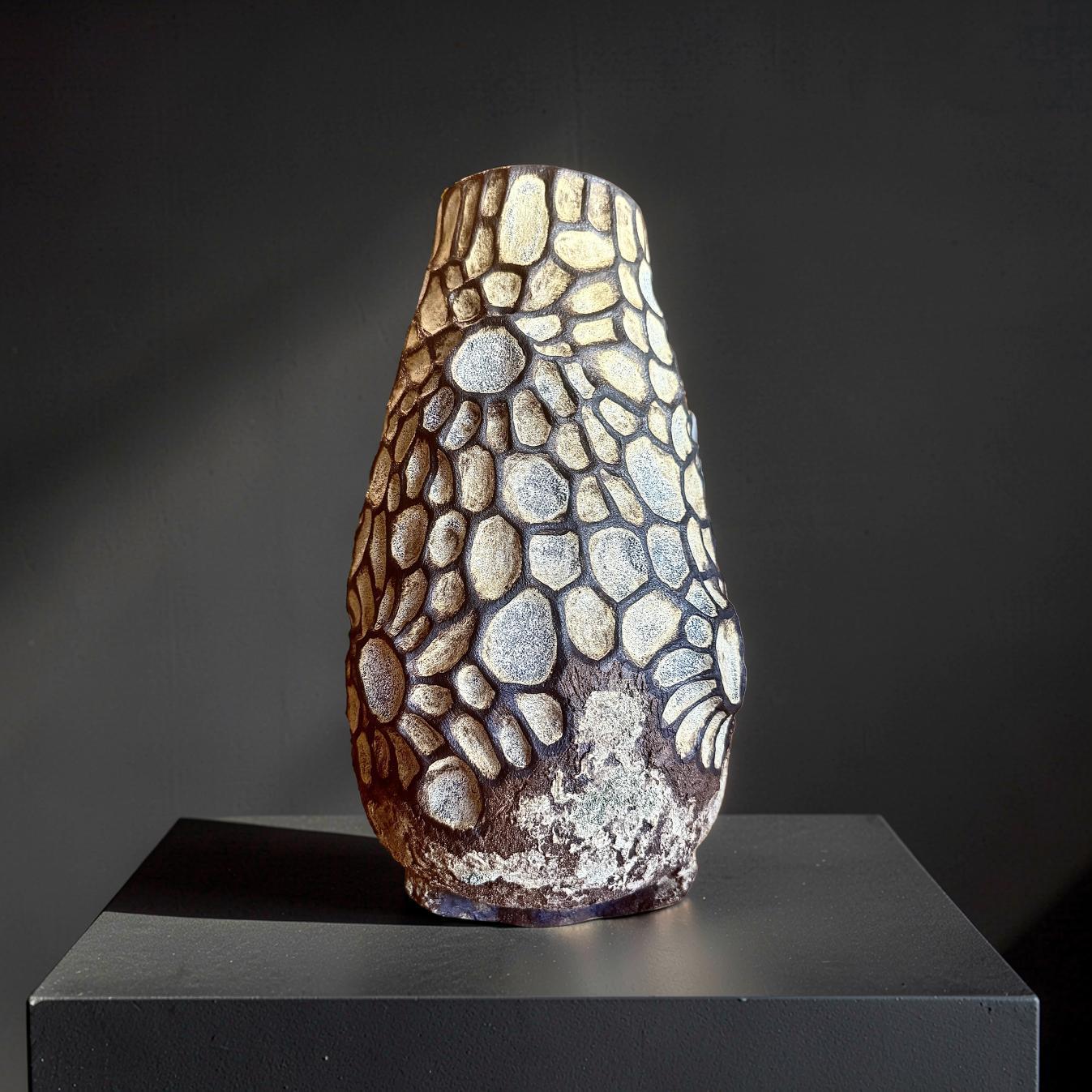 Handcrafted Ceramic Vase – Wabi-Sabi Stone Texture, Geometric Pattern Ambient